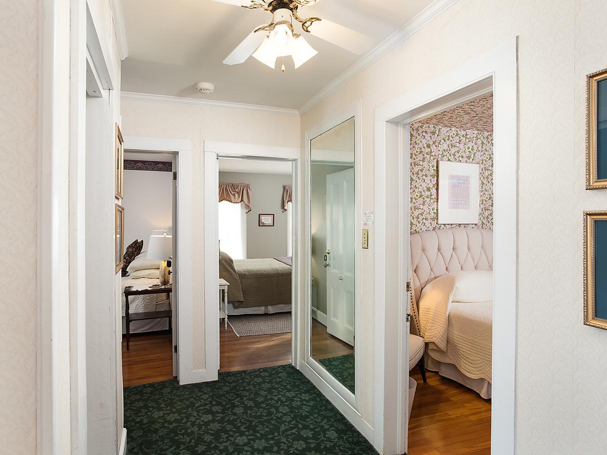 Park House Bed & Breakfast 존슨시티 외부 사진